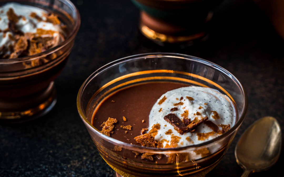 Petits pots au chocolat, crème noix de cajou et gavottes